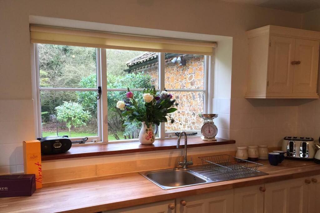 Forestry Cottage. Hot Tub, Open Fire, Dog Friendly Gaywood Extérieur photo