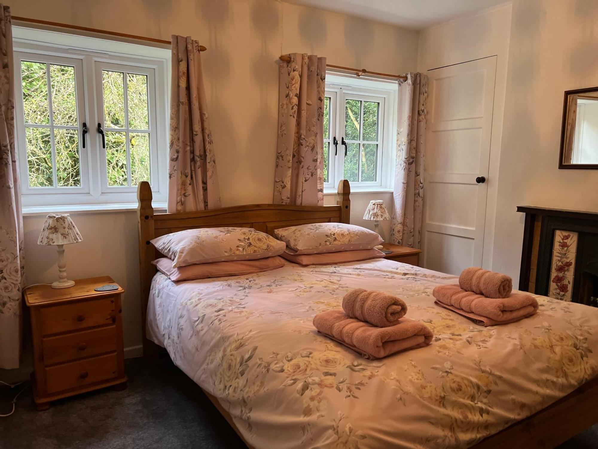 Forestry Cottage. Hot Tub, Open Fire, Dog Friendly Gaywood Extérieur photo